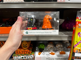 publix halloween salt and pepper shaker set b 09252022 1664069745 1664069745 scaled