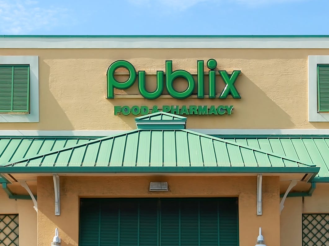 Publix storefront entrance and signage