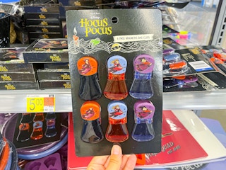 walmart hocus pocus decor 2022 7 1664378017 1664378018 scaled