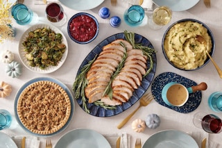 blue apron thanksgiving meal oct14 2022 b 1665778367 1665778367