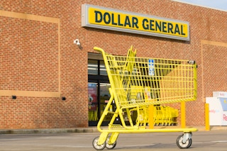 dollar general storefront exterior with yellow cart