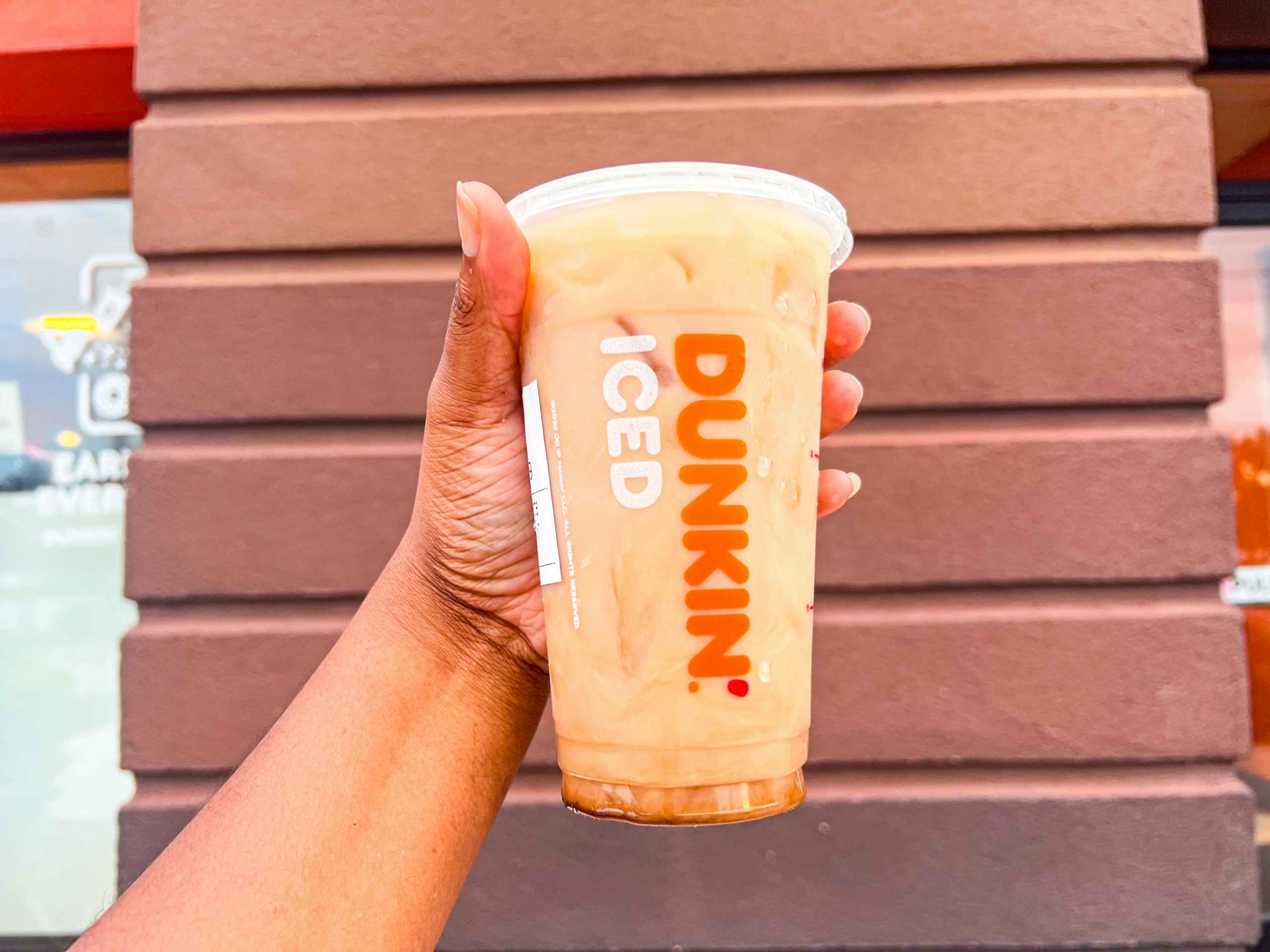 Does large iced coffee just mean more ice? : r/DunkinDonuts