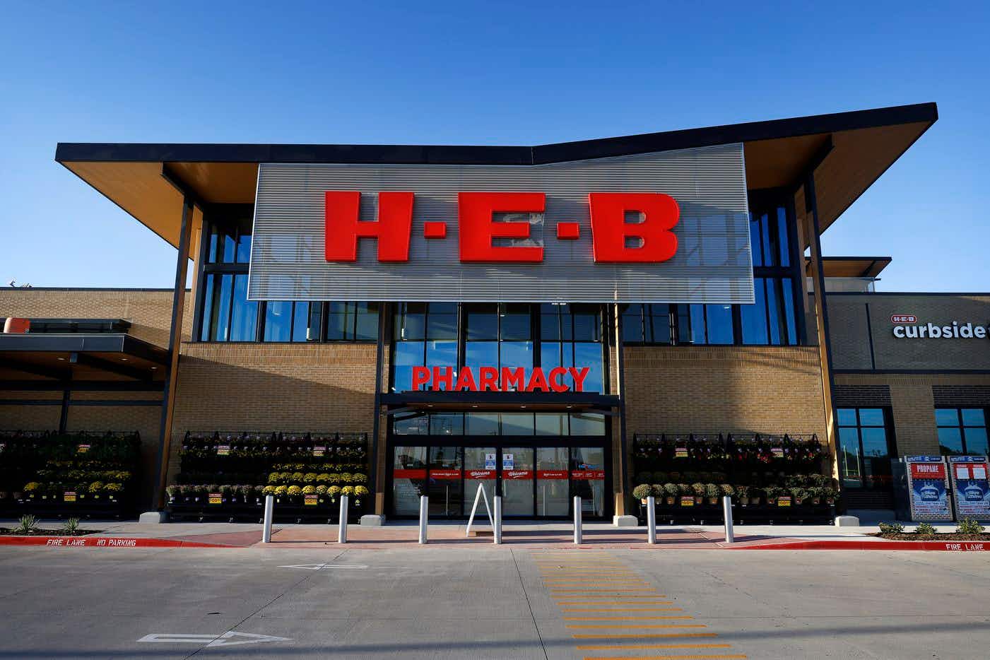 outside a heb grocery store