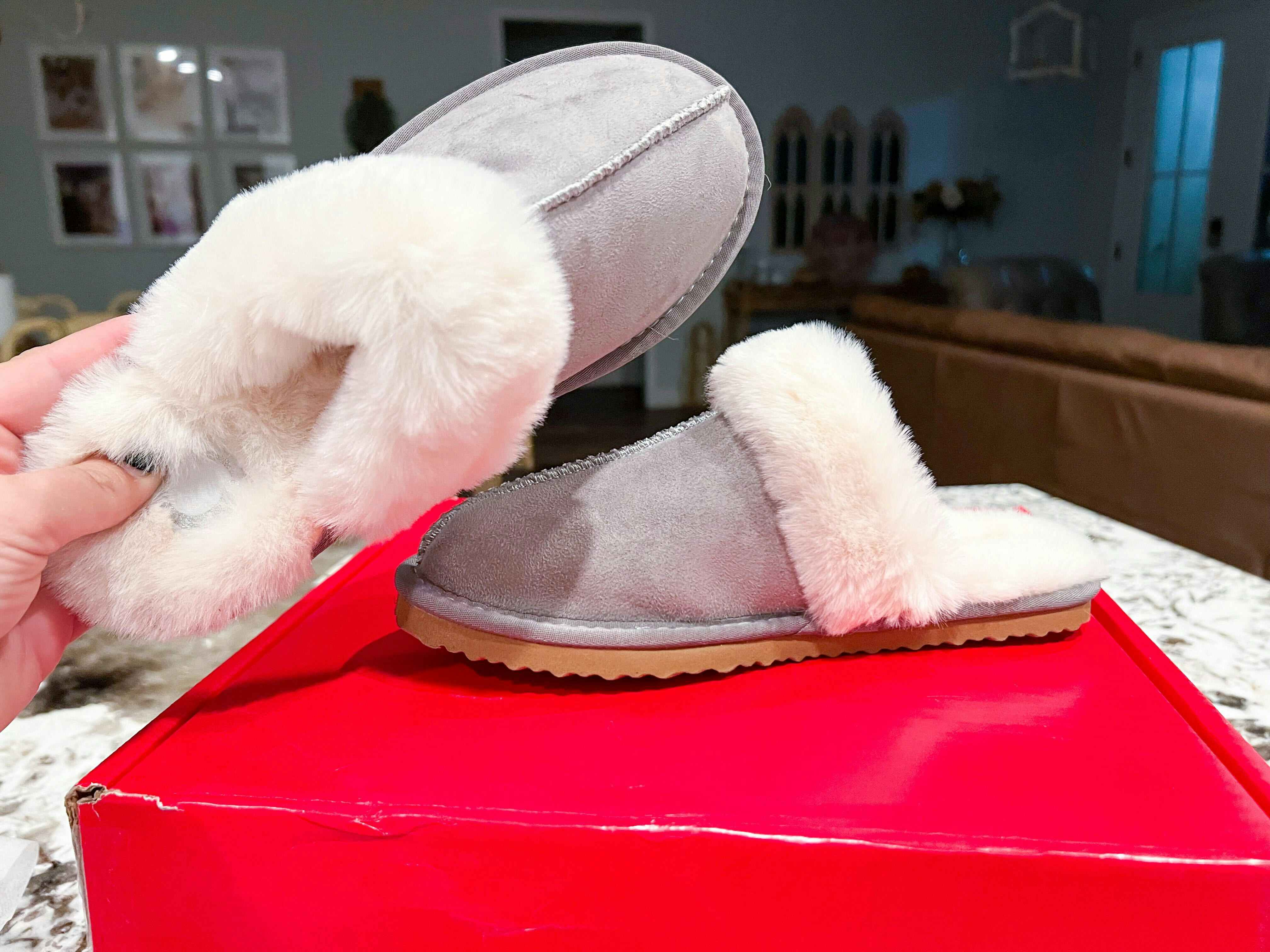Jane-christmas-slippers-nov-2022-8