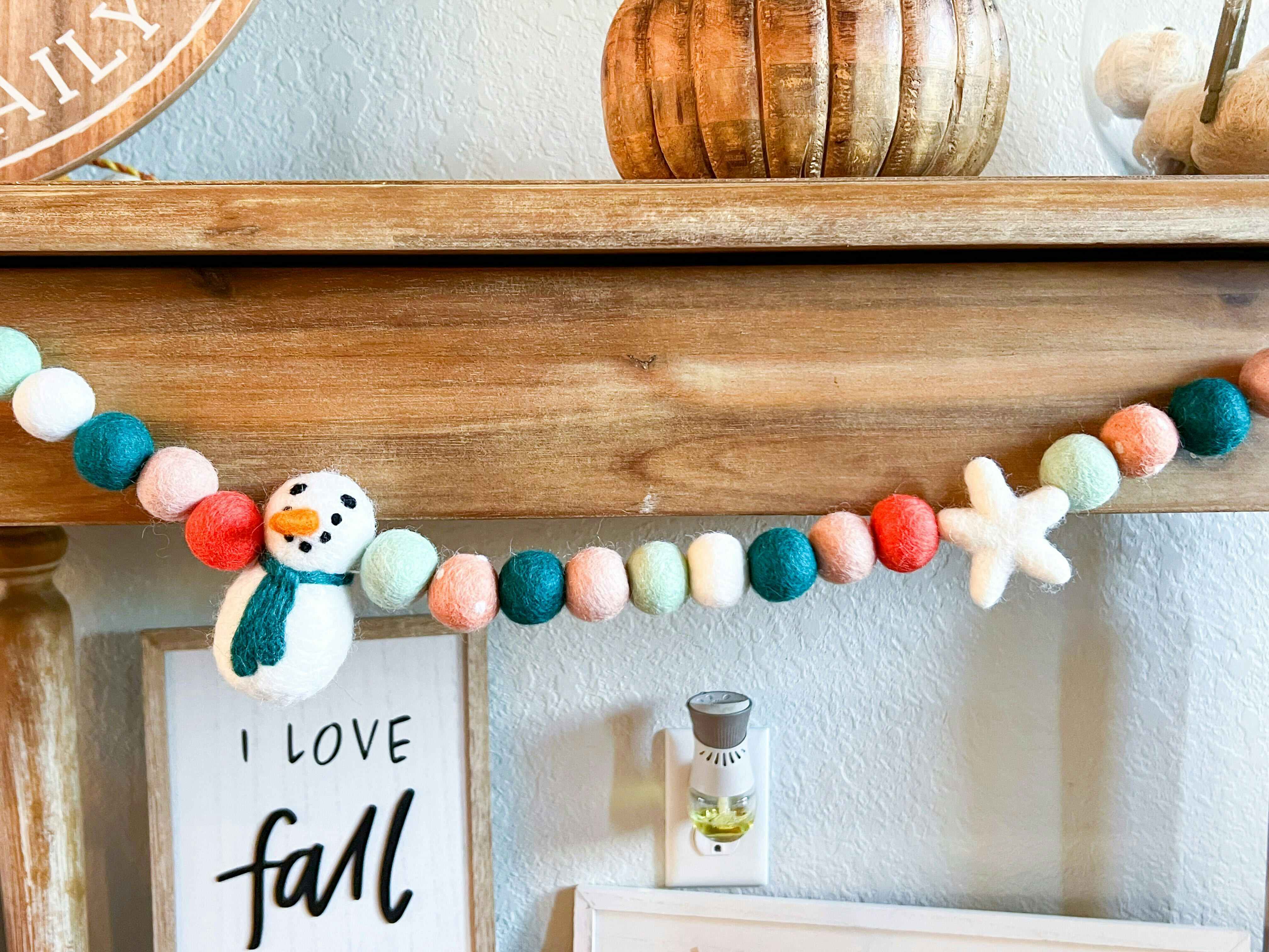 Jane-snowman-garland-nov-2022-10