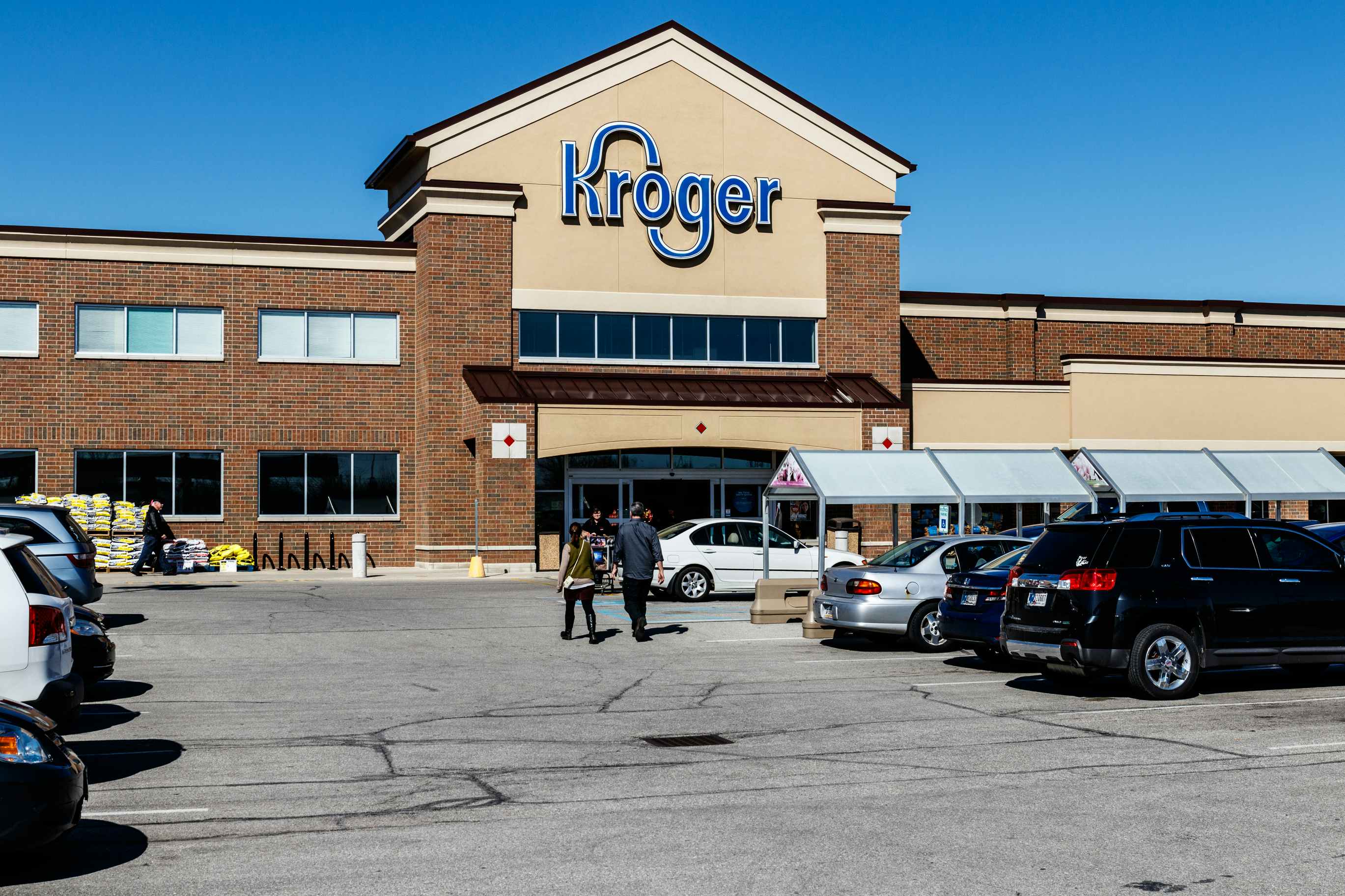 Kroger grocery store exterior