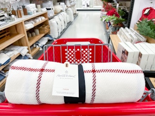 throw blanket in cart