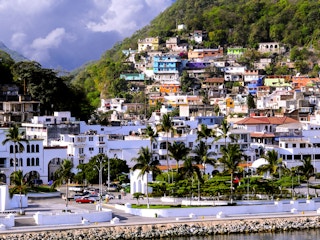 tons of house on a hill in mexico