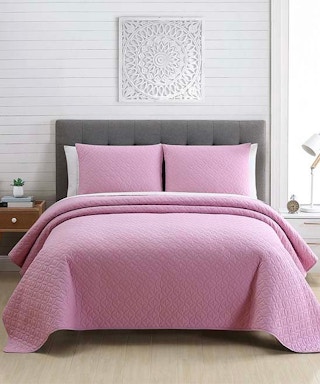 zulily-lavendar-quilt-set-oct-2022