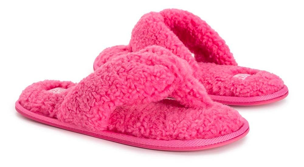 muk luks pink slippers