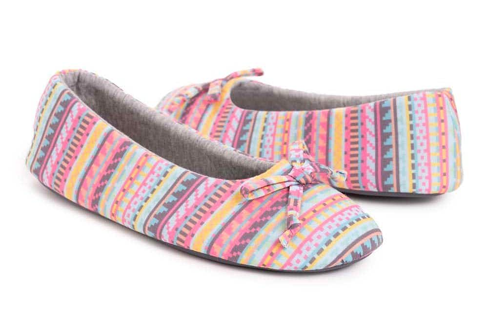 zulily-muk-luks-rainbow-slipper-oct-2022