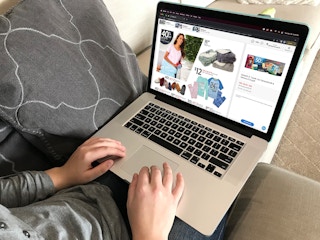 Bealls Weekly Ad on computer screen