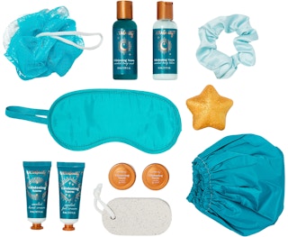 secret santa gifts - The contents of Ulta's 12 Days of Bath advent calendar