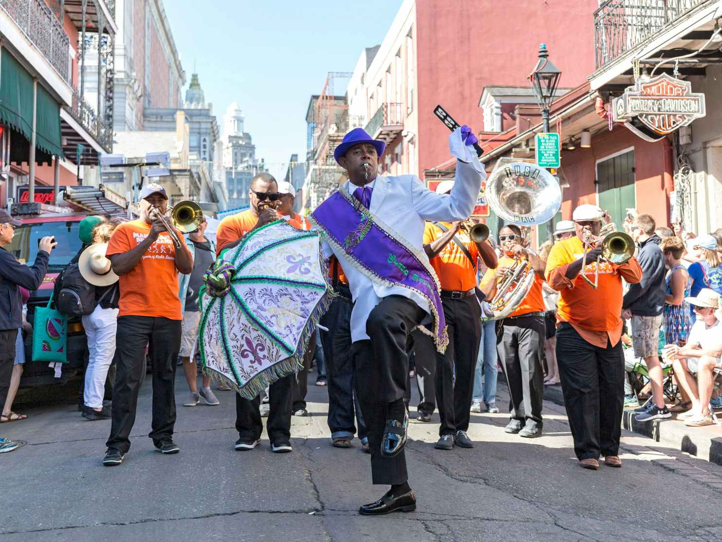 new orleans parade during french quarter festival