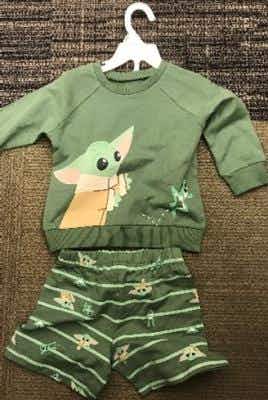 Grogu / Baby Yoda clothing set included in the Disney clothes recall