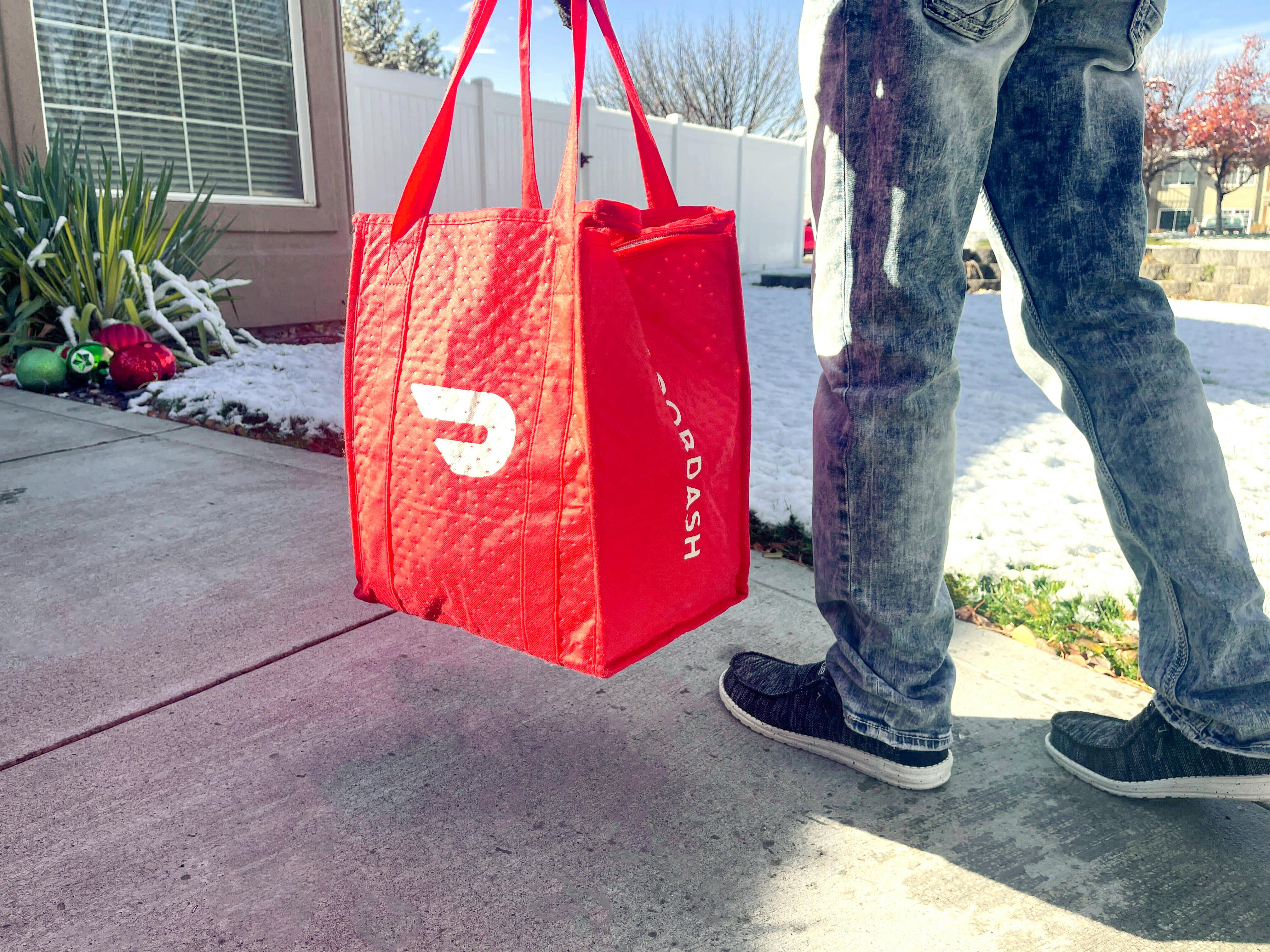 DoorDash, Roku partner to boost shoppable ads