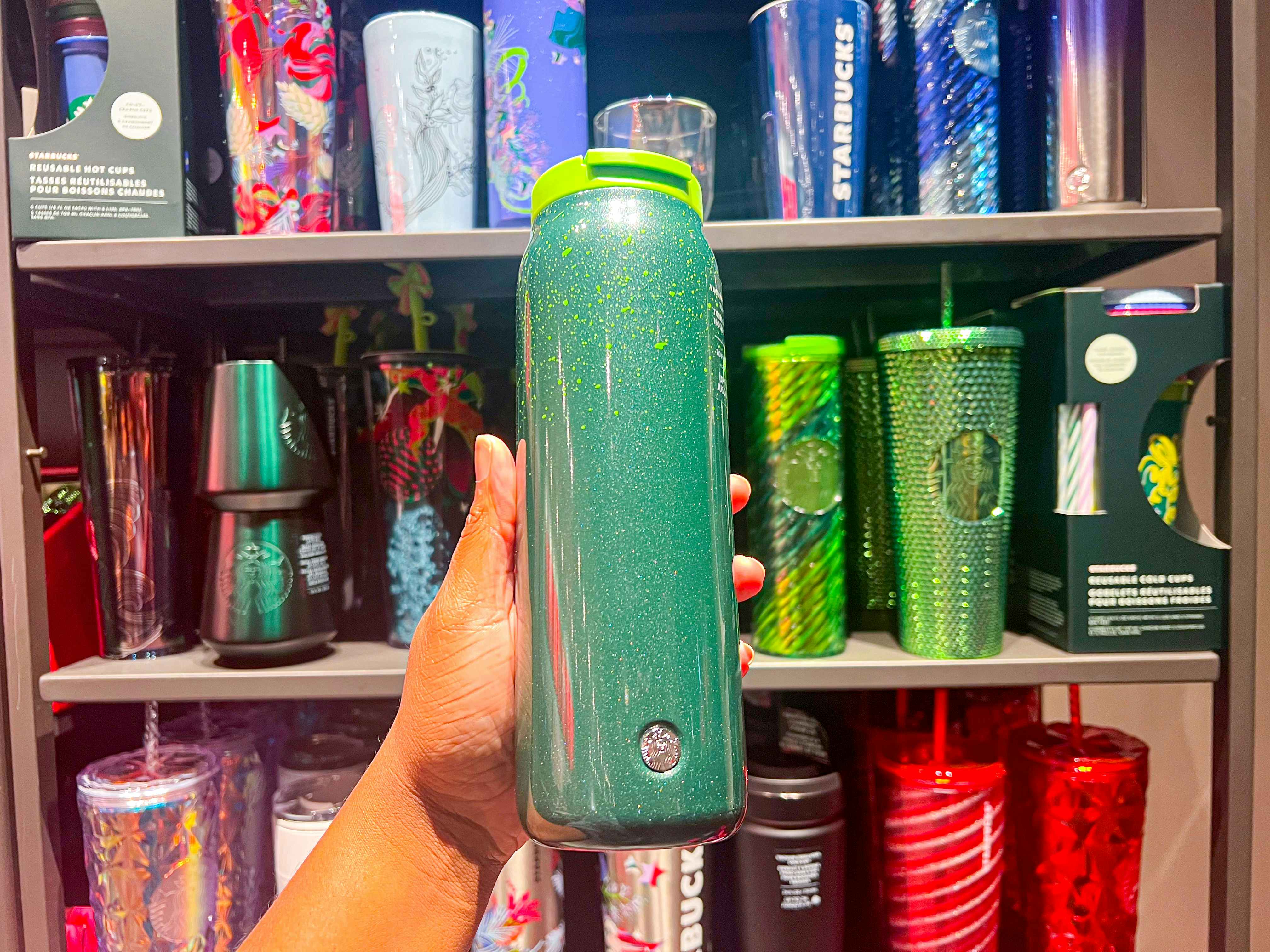 Festive Green 12oz Plastic Cups | 50ct