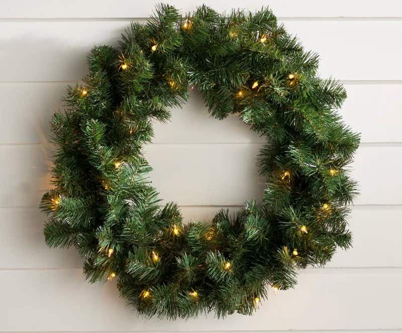 wayfair-lighted-christmas-wreath-nov-2022