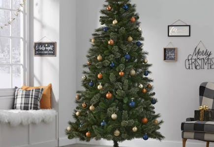 7.5' Unlit Christmas Tree