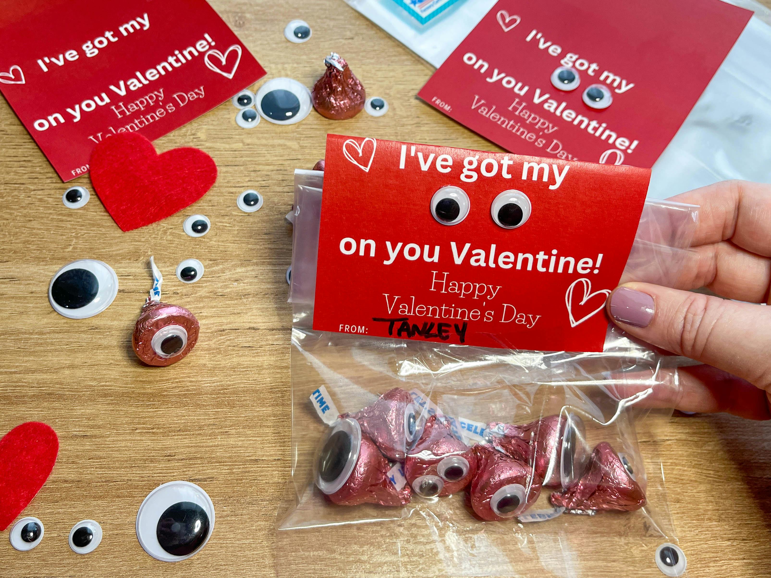 diy valentine made of googly eyes and hershey kisses 