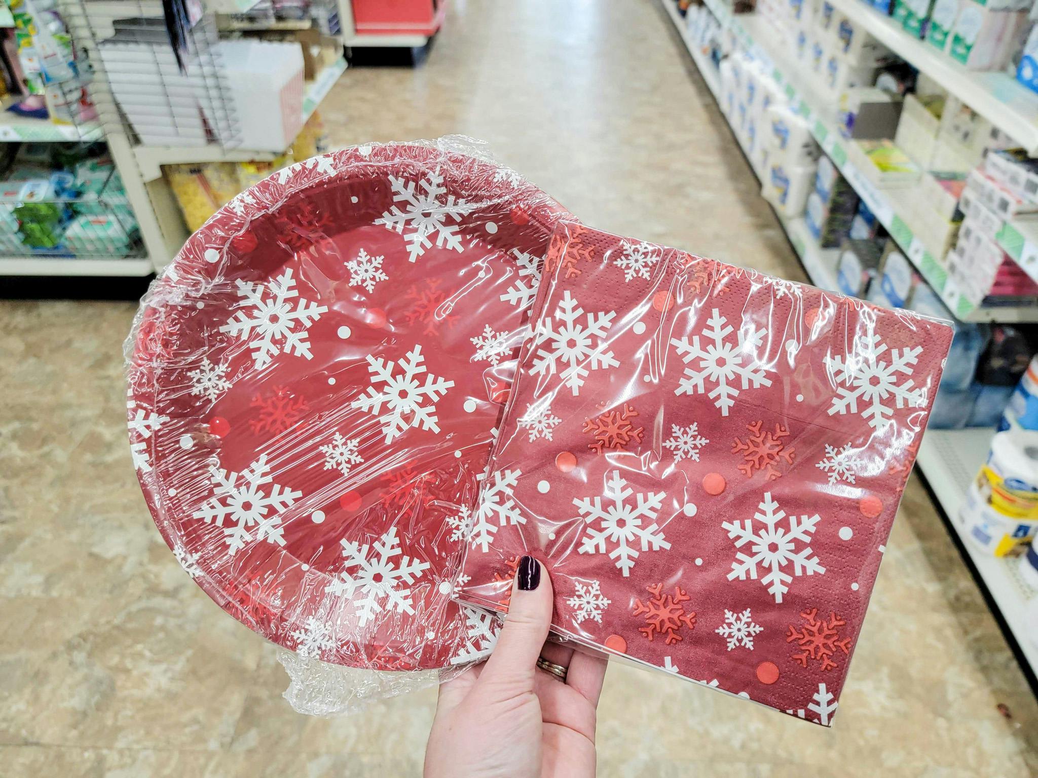 snowflake paper plates and napkins