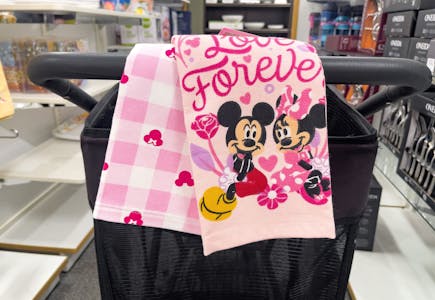 Disney's Mickey & Minnie Mouse Love Kitchen Towel 2-Pack