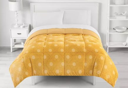 Plush Down-Alternative Reversible Comforter
