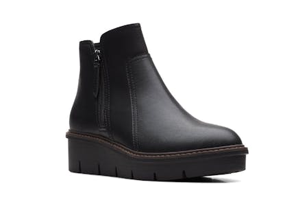 Clarks Women's Black Smooth Boot
