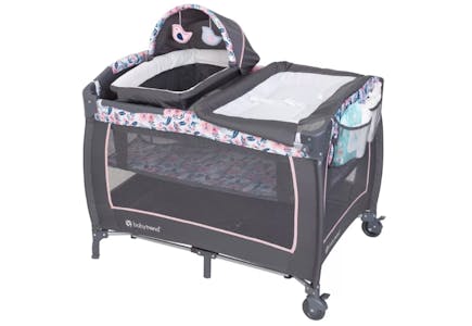 Playard with Removable Bassinet