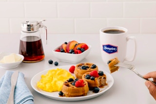 Breakfast at the Hampton by Hilton