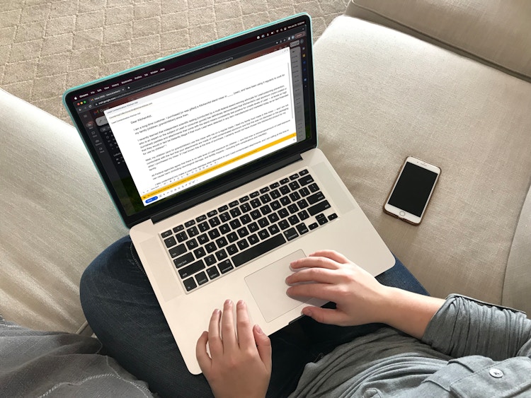 Person writing an email to kitchenaid using Rubin's prewritten template