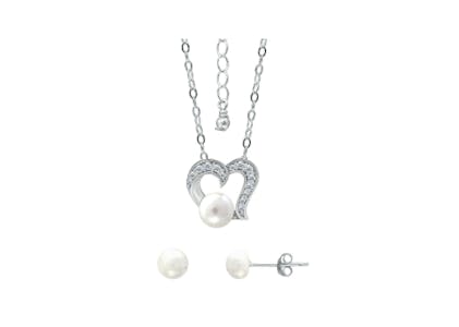 Pearl Heart Necklace & Stud Earrings Set