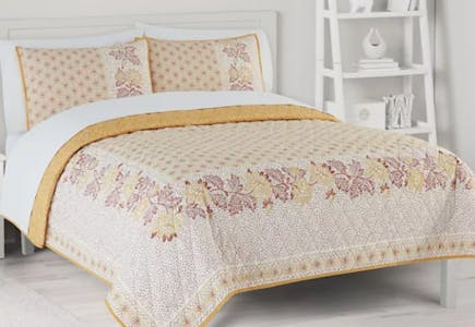 Floral Quilt Set with Shams