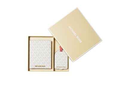 Passport Case Gift Set