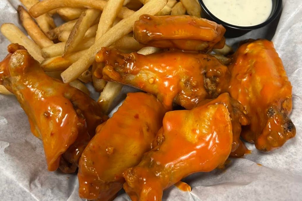 The Best Thursday Food Deals: BOGO Boneless Buffalo Wild Wings - The Krazy  Coupon Lady