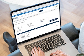 person on zappos site returning items