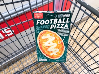 aldi mama cozzis football pizza feb 2023 1675940322 1675940322