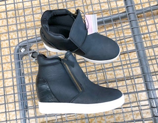 aldi serra wedge sneaker 1 feb 2023 1675869833 1675869833