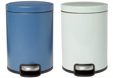 Stainless Steel Step Trash Can with Removable Liner
