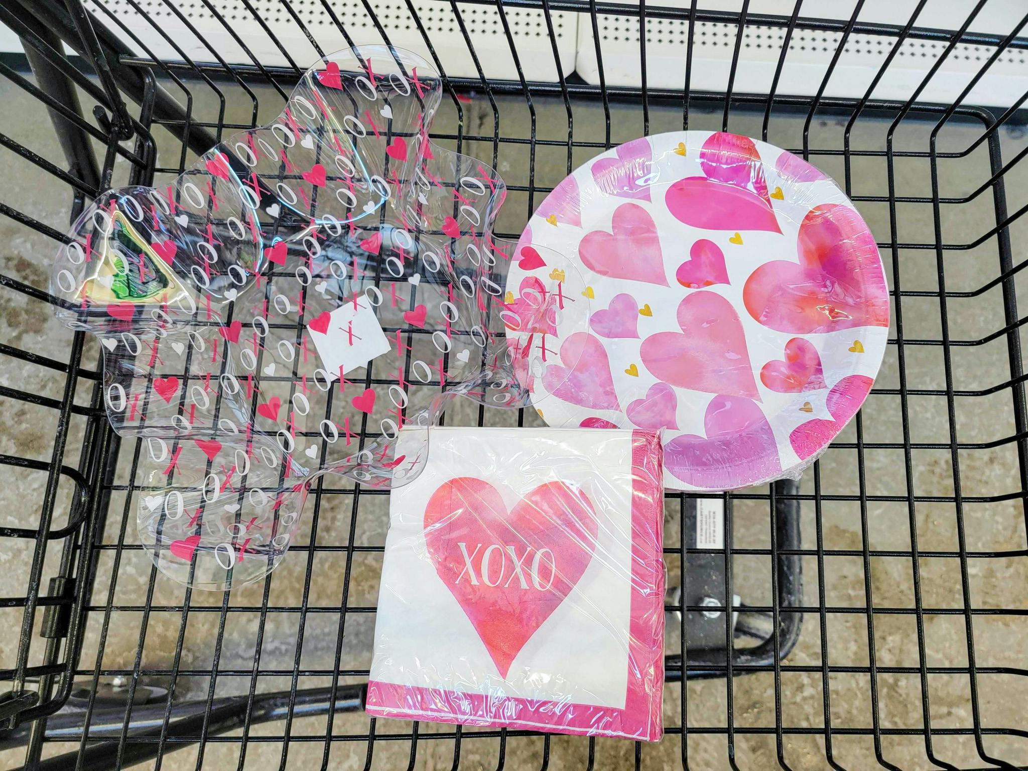 valentines day plates, napkins, and bowl