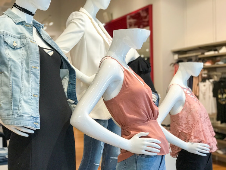 mannequins at an express store