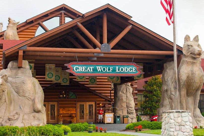 The exterior of a Great Wolf Lodge resort location