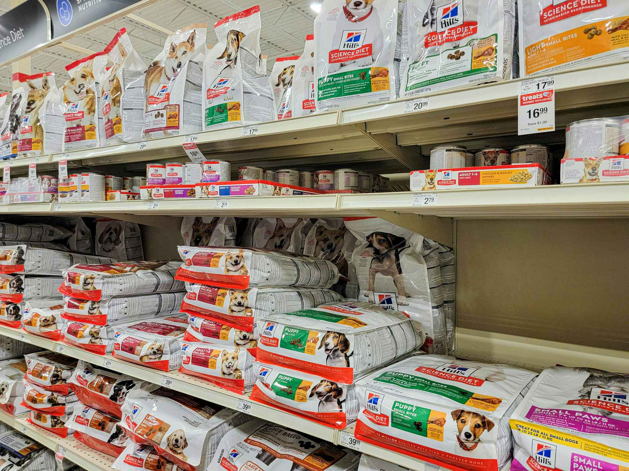 hills science diet dog food varieties on store shelves