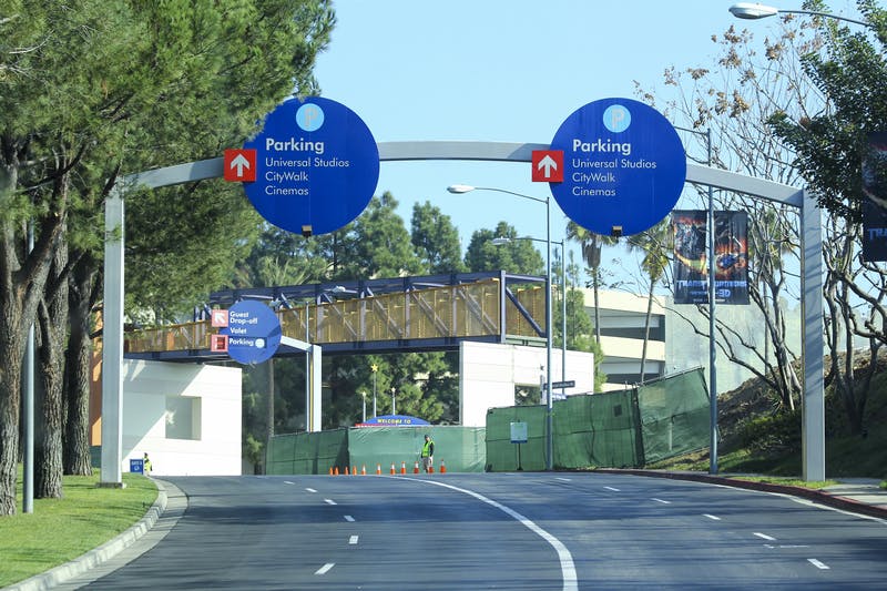 Universal Studios Hollywood parking entrances 