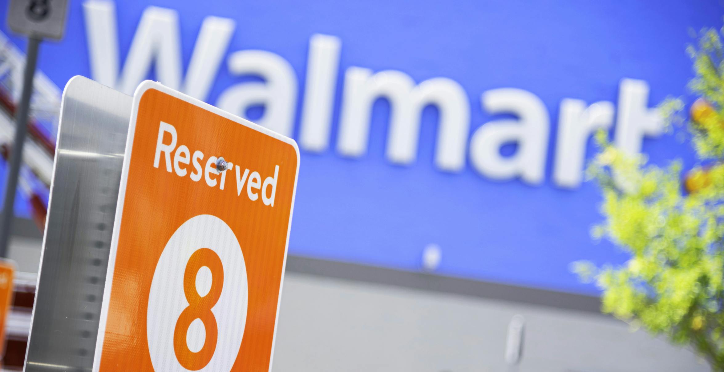 5 Things to Know About How Walmart Pickup Works (It's Not Just for Groceries!)