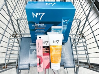 no7 gift set and mascara in shopping cart