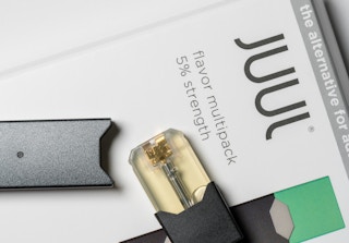 Juul with pod and package