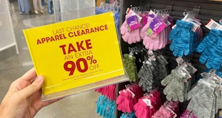 kroger disney gloves 2023 sv 1679591682 1679591682