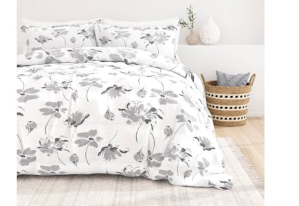 Down-Alternative Floral Comforter Set