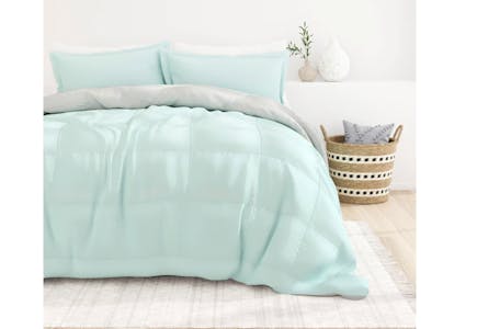 Down-Alternative Mint Comforter Set
